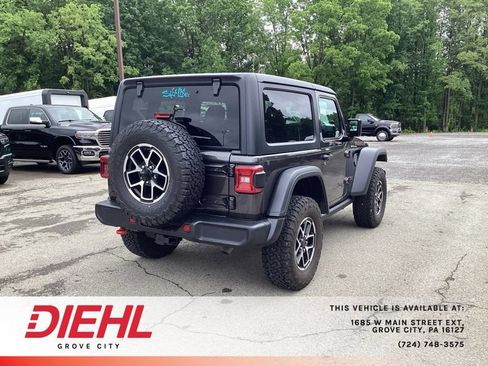 Used 2024 Jeep Wrangler Rubicon w/ Convenience Group AWD/4WD image 7