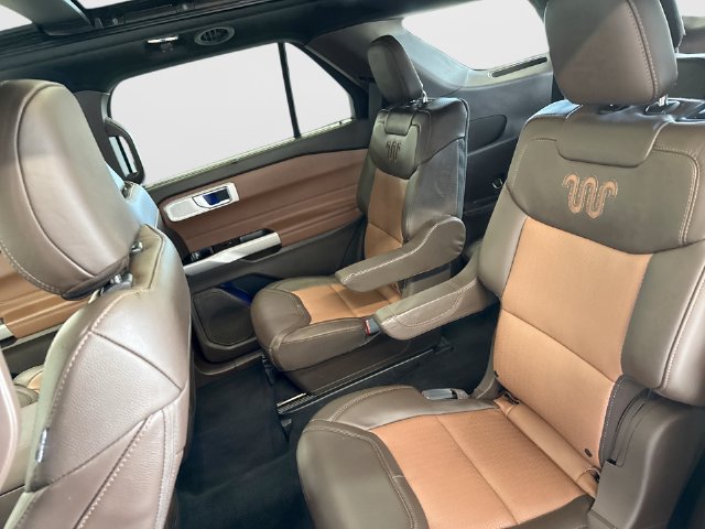 Used 2022 Ford Explorer King Ranch w/ Premium Technology Package AWD/4WD image 29