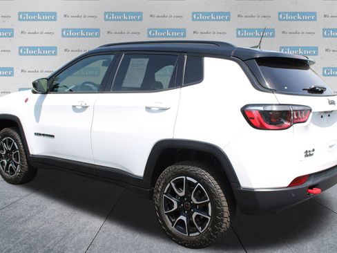 Used 2025 Jeep Compass Trailhawk AWD/4WD image 10