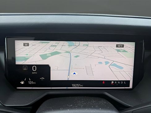 Certified 2025 GMC Acadia Elevation FWD image 14