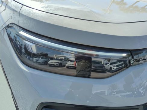 New 2026 Volkswagen Tiguan SE R-Line image 17