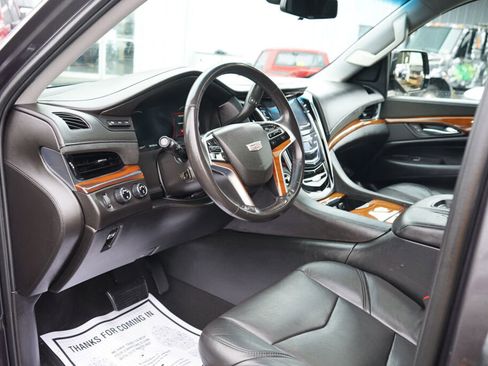 Used 2017 Cadillac Escalade Premium Luxury image 11