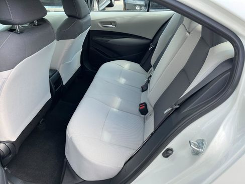 Used 2021 Toyota Corolla LE FWD image 13