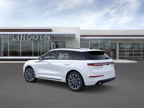 New 2026 Lincoln Corsair Grand Touring image 4
