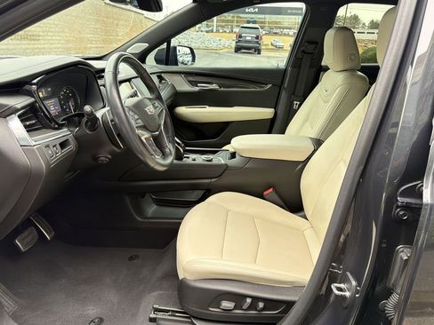 Certified 2023 Cadillac XT5 Sportv image 9