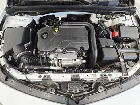 Used 2025 Chevrolet Malibu LT FWD image 13