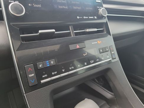 Certified 2019 Toyota Avalon Touring w/ Advanced Safety Package image 32