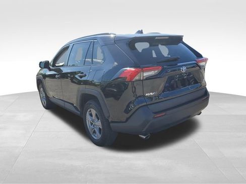 Used 2022 Toyota RAV4 XLE w/ Convenience Package AWD/4WD image 6