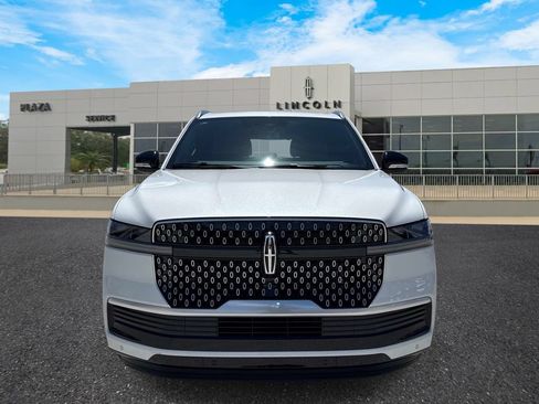 New 2026 Lincoln Navigator Reserve AWD/4WD image 8