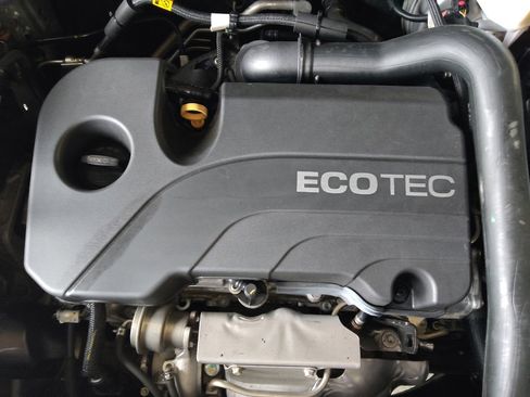 Used 2021 Chevrolet Equinox LT FWD image 30