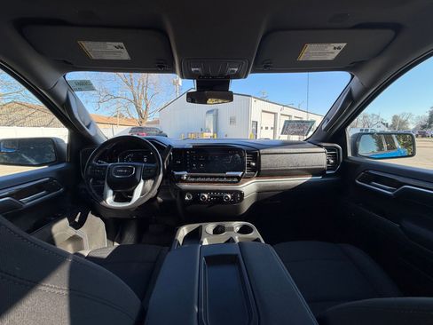 Used 2022 GMC Sierra 1500 Elevation w/ LPO, Elevation Black Package image 28