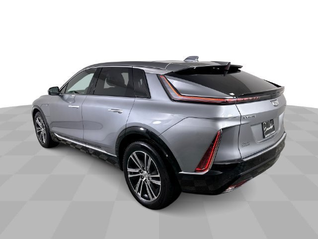 Used 2024 Cadillac Lyriq Luxury AWD/4WD image 6