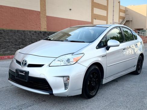 Used 2012 Toyota Prius Three w/ Solar Roof Pkg FWD image 38