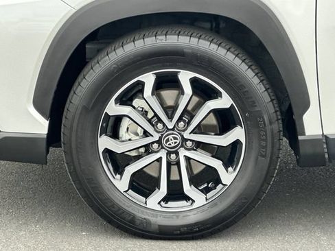 Used 2023 Toyota Corolla Cross AWD Hybrid image 29