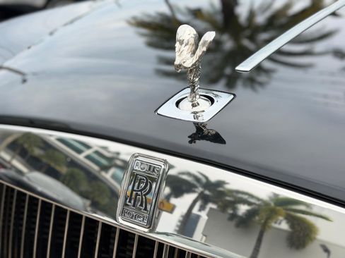 Used 2016 Rolls-Royce Wraith image 4