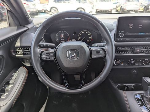 Used 2024 Honda HR-V Sport image 12