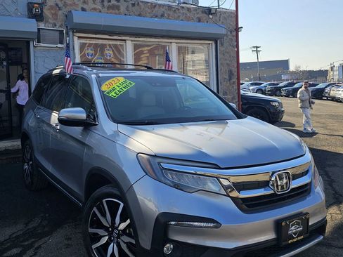 Used 2020 Honda Pilot Elite image 2