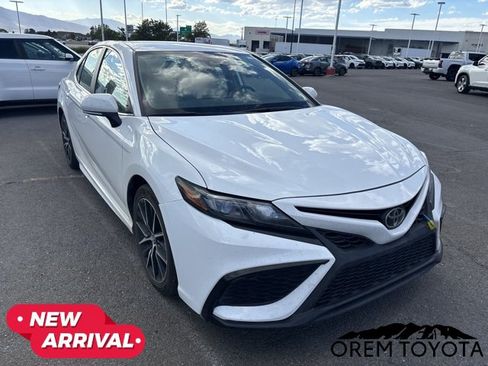 Used 2024 Toyota Camry SE AWD/4WD image 6