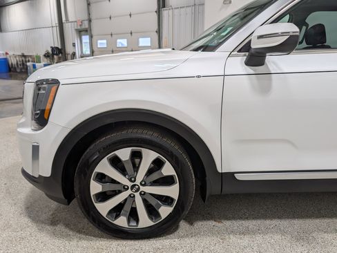 Used 2020 Kia Telluride S w/ S 8 Passenger Seating Package AWD/4WD image 7
