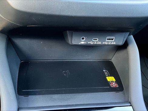 Used 2025 Subaru Forester Sport image 27