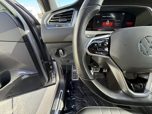 Used 2023 Volkswagen Tiguan SE R-Line image 20