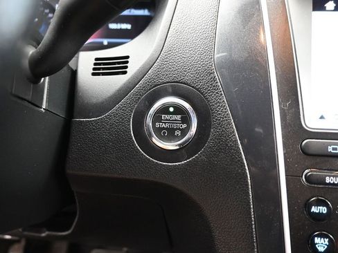 Certified 2018 Ford Explorer Limited w/ Ford Safe & Smart Package image 16