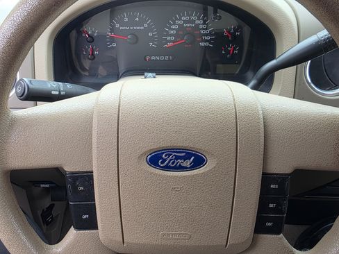 Used 2005 Ford F150 XLT image 7