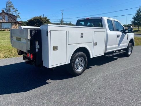 Used 2017 Ford F250 XL w/ Power Equipment Group image 7