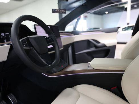 Used 2026 Tesla Model X AWD/4WD image 33