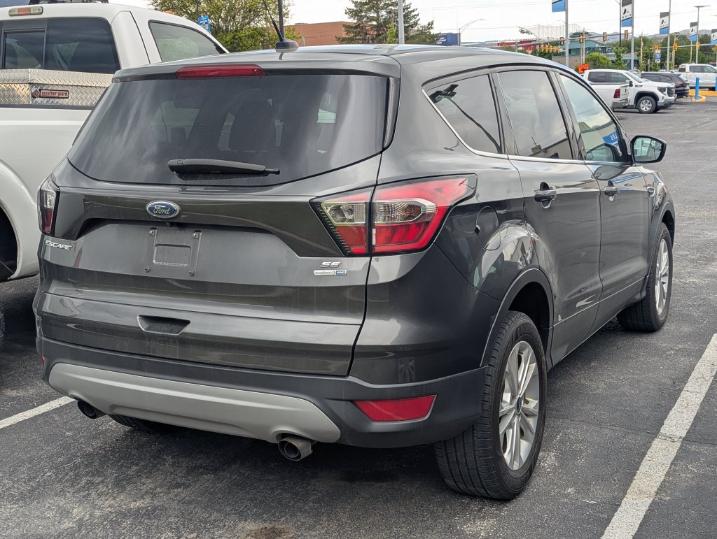 Used 2017 Ford Escape SE AWD/4WD image 7