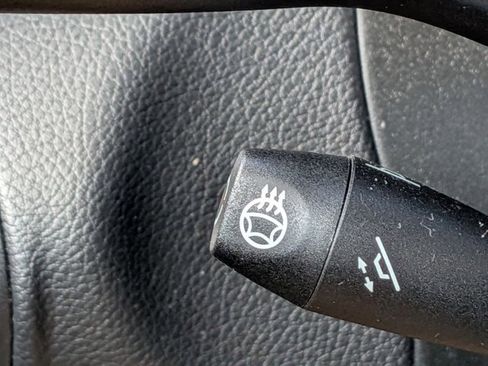 Used 2021 Mercedes-Benz GLC 300 4MATIC image 16