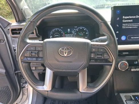 Used 2024 Toyota Tacoma TRD Off-Road AWD/4WD image 16