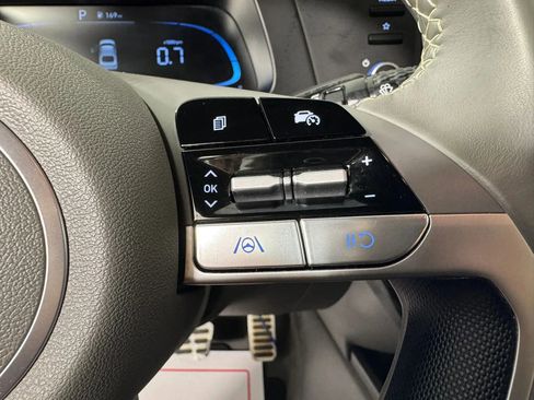 Used 2025 Hyundai Elantra Sport image 16