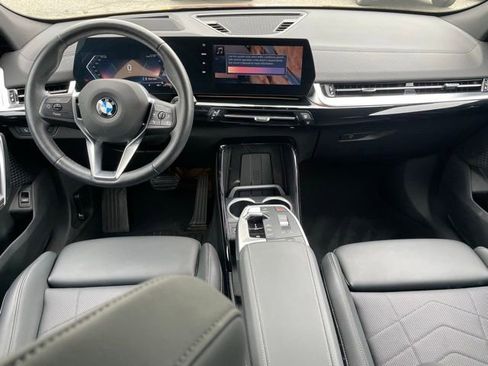 Certified 2025 BMW X2 xDrive28i AWD/4WD image 10