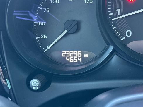 Certified 2023 Porsche Macan image 26