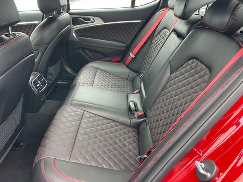 Used 2023 Genesis G70 3.3T w/ Sport Prestige Package image 7