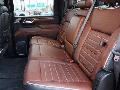 Used 2025 GMC Sierra 2500 Denali Ultimate image 27