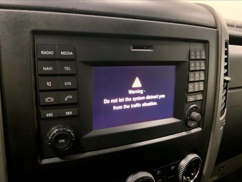 Used 2017 Mercedes-Benz Sprinter 2500 image 24