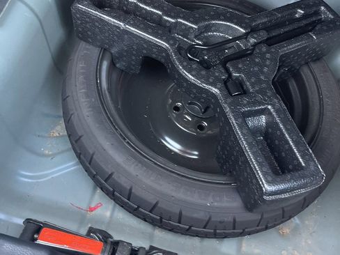 Used 2019 Nissan Sentra SV image 29