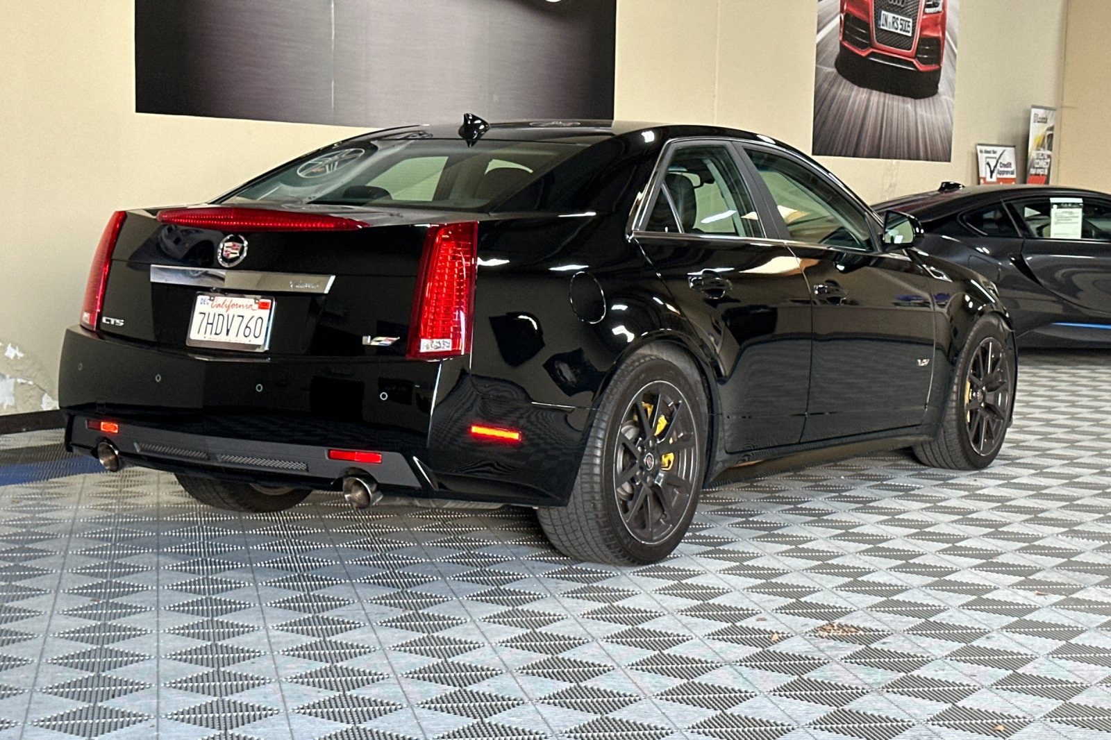 Used 2013 Cadillac CTS V w/ Wood Trim Package RWD image 4