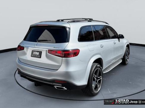 Used 2025 Mercedes-Benz GLS 450 4MATIC w/ AMG Line Exterior image 5