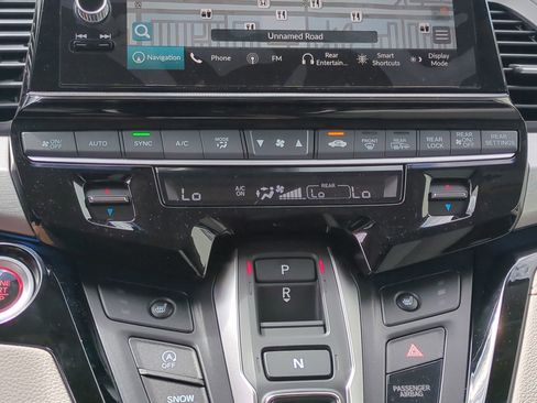 New 2026 Honda Odyssey Touring image 12