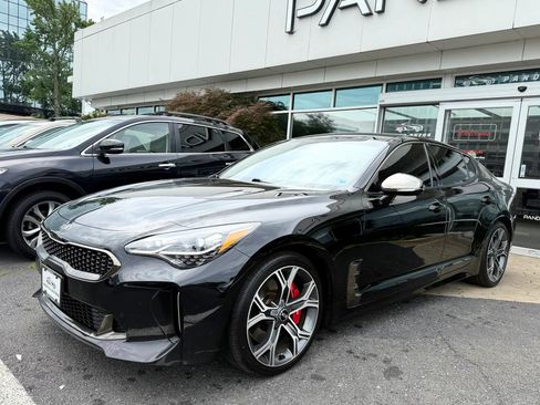 Used 2021 Kia Stinger GT RWD image 3