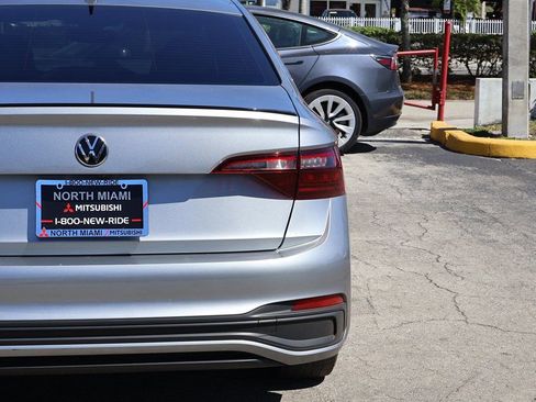 Used 2023 Volkswagen Jetta Sport image 13