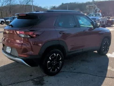 Certified 2022 Chevrolet TrailBlazer LT w/ Driver Confidence Package image 8