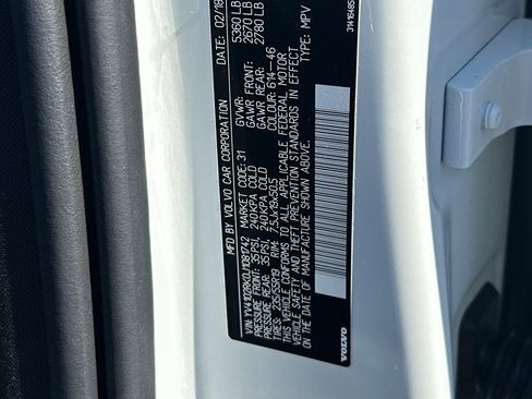 Used 2018 Volvo XC60 T5 Momentum w/ Convenience Package image 34