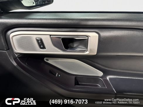 Used 2020 Ford Explorer Platinum w/ Premium Technology Package AWD/4WD image 24
