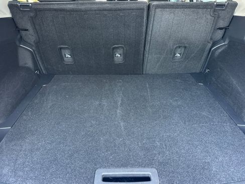 Certified 2025 Nissan Rogue SV image 16