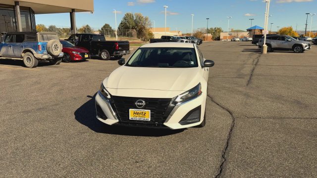Used 2025 Nissan Altima 2.5 SV AWD/4WD image 3