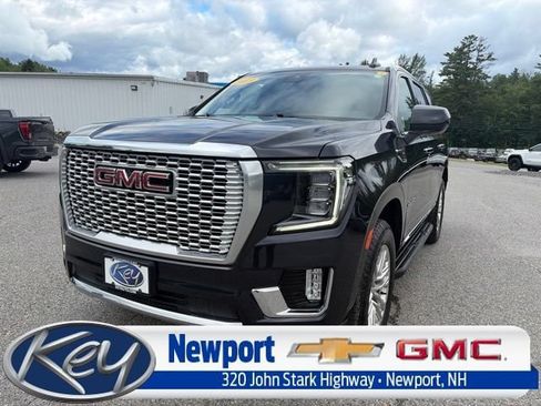 Used 2023 GMC Yukon SLT AWD/4WD image 1